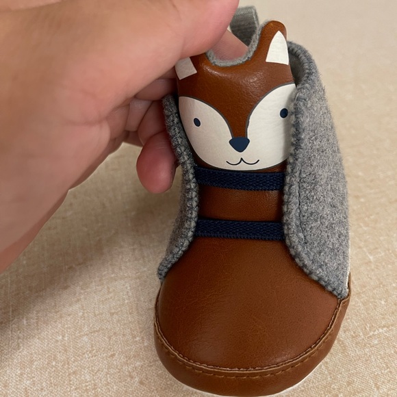 Carters just one you shoes🦊 size 3-6 months - Picture 2 of 5